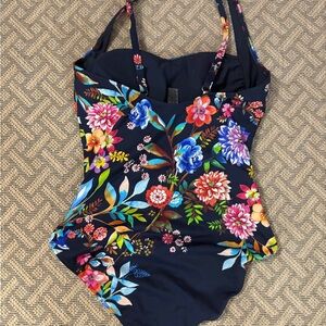 Johnny Was Floral Ocean Dreamer Womens Swimsuit Navy and Multicolor Xl